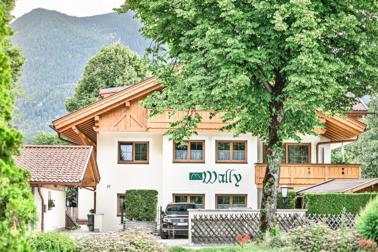Ferienwohnungen "Zur Wally" Garmisch-Partenkirchen Eksteriør bilde