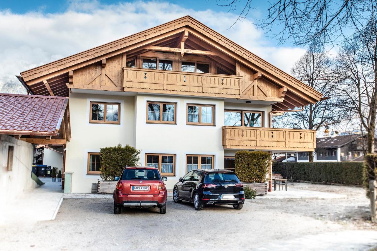 Ferienwohnungen "Zur Wally" Garmisch-Partenkirchen Eksteriør bilde